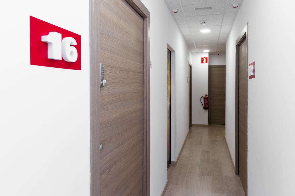 Brustar Sagrada Familia Hotel Barcelona Exterior foto